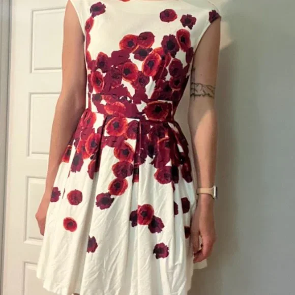 Beautiful Pleated A-Line Flower Mini Dress - Picture 1 of 5